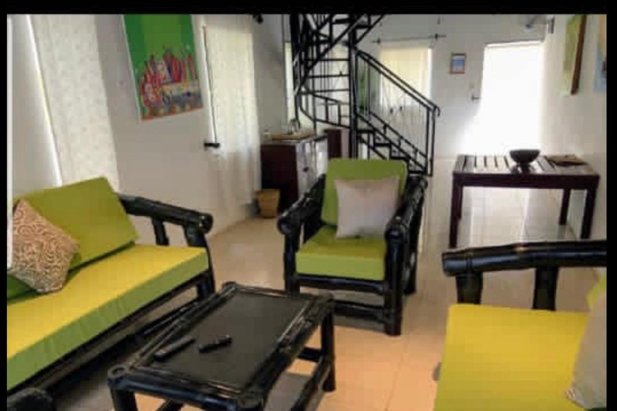Отель Hibiscus House Gambia Бруфут Экстерьер фото