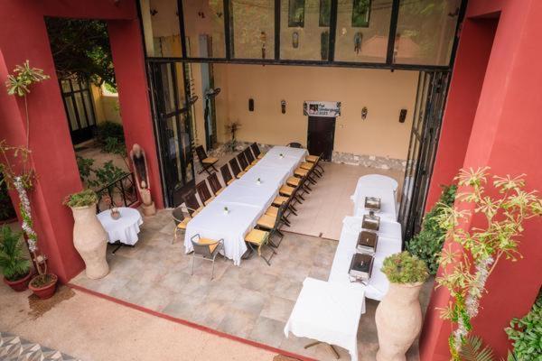 Отель Hibiscus House Gambia Бруфут Экстерьер фото