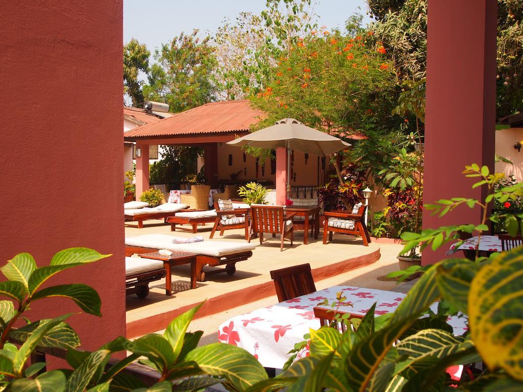 Отель Hibiscus House Gambia Бруфут Экстерьер фото