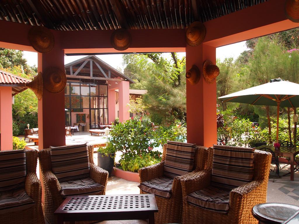 Отель Hibiscus House Gambia Бруфут Экстерьер фото