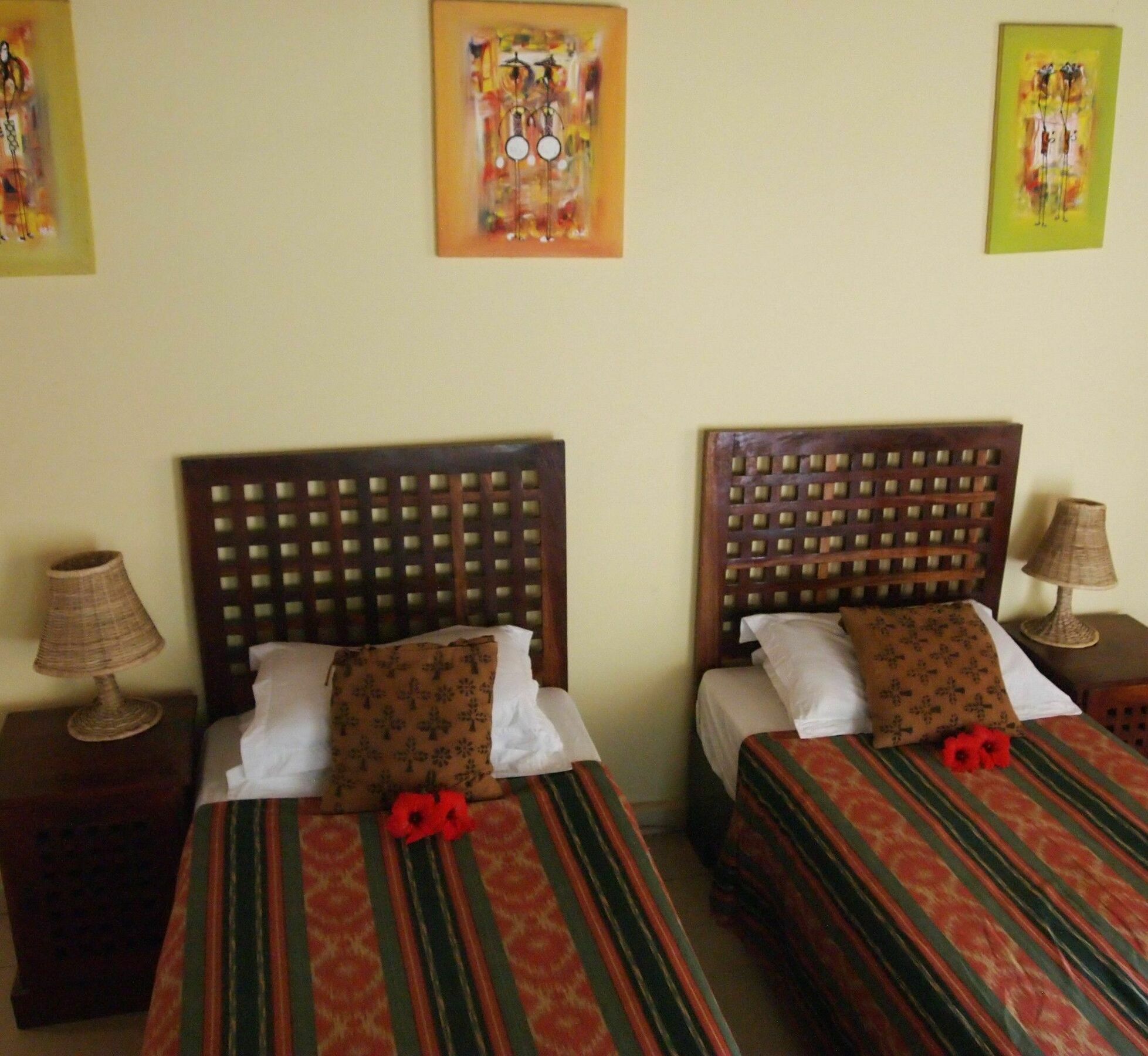 Отель Hibiscus House Gambia Бруфут Экстерьер фото