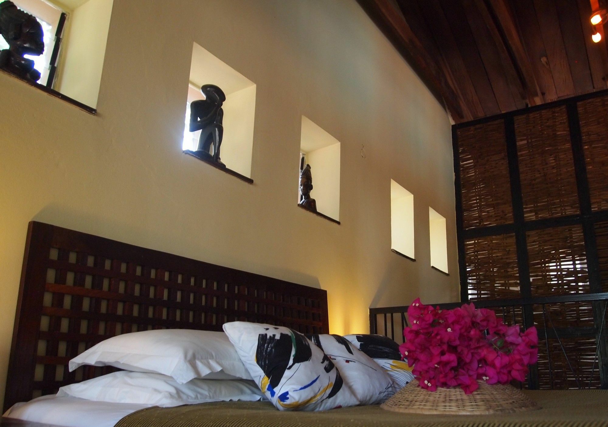 Отель Hibiscus House Gambia Бруфут Экстерьер фото
